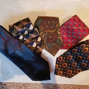 Bundle of 5, 100% Silk Ties Halston Facets Maga...